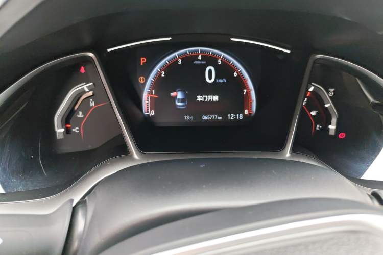 Used Honda Civic 2019 220TURBO CVT Dynamic Edition China VI Emission Standard Odometer Close Up