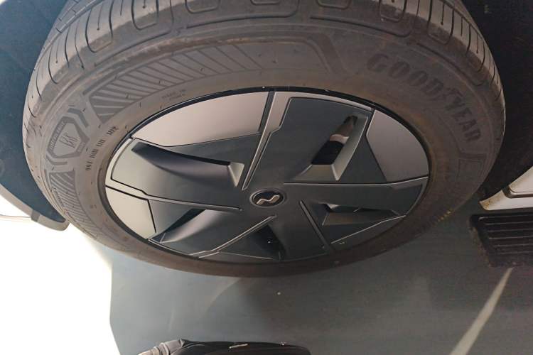 Used ONVO Luxeed L90 2025 Model—Max Six-Seater Version
