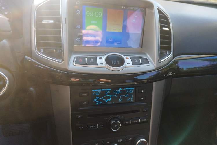 Used Chevrolet Captiva 2014 2.4L 4x4 Flagship Edition 7 Seats