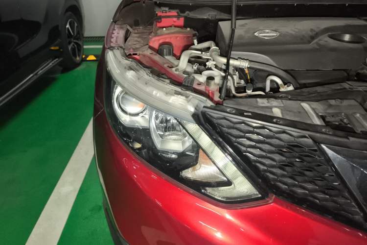 Used Nissan Qashqai 2016 2.0L CVT Luxury Edition Right Front Headlight