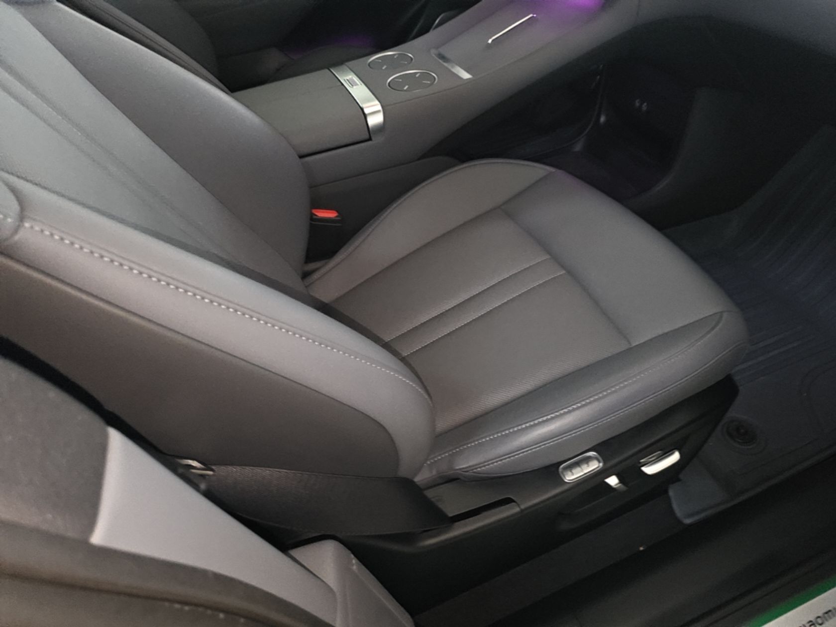 Xiaomi Auto YU7 2025 Ultra-Long Range All-Wheel Drive Pro Version — снимка 19