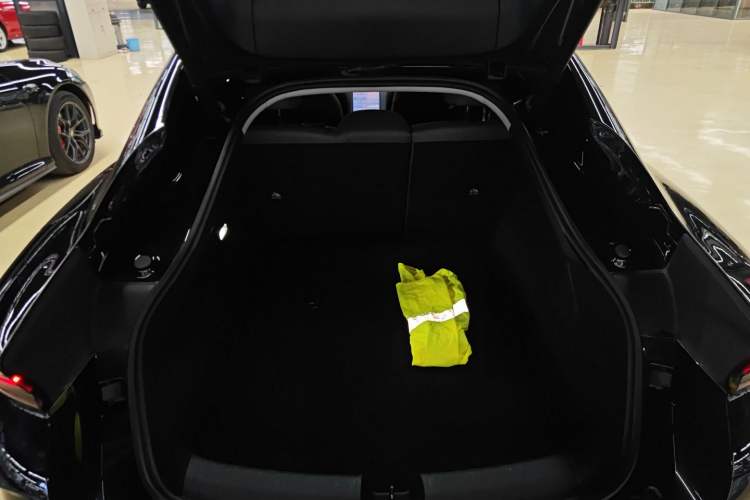 Used IM L6 2024 Max Standard Edition Trunk