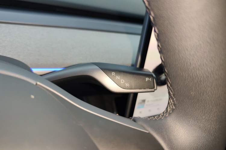 Used Tesla Model Y 2023 Long-Range All-Wheel-Drive Version