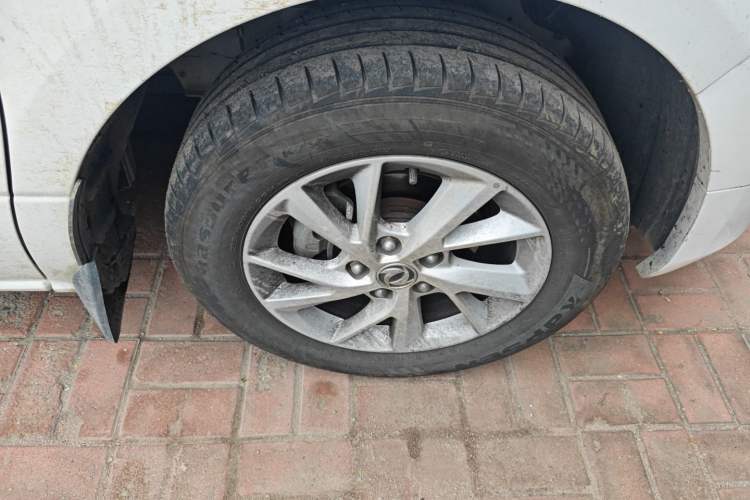 Used FORTHING Lingzhi PLUS 2021 2.0L Manual Luxury 7-Seater