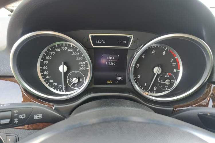 Used Mercedes-Benz M-Class 2014 ML 400 4MATIC Luxury Model