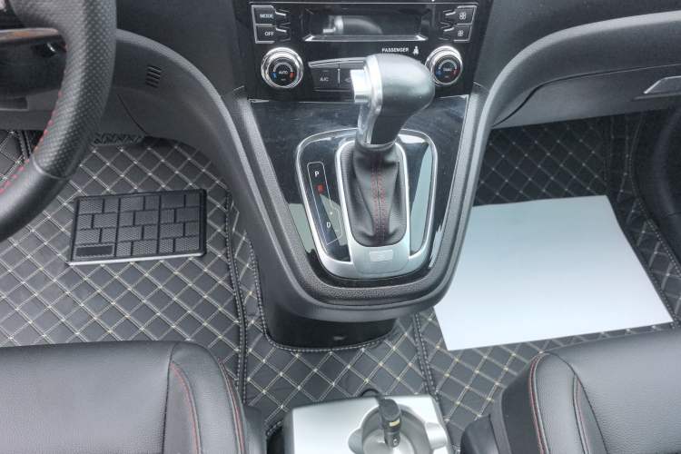 Used Haval H6 2016 Upgraded Model 1.5T Automatic Two-Wheel Drive Elite Version