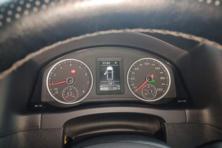 Used Volkswagen Tiguan L 2016 280TSI Automatic Two-Wheel Drive Silk Road Comfort Edition
