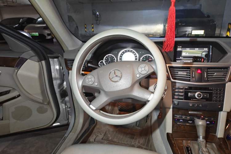 Used Mercedes-Benz E-Class 2011 E 200 L CGI Elegant Model
