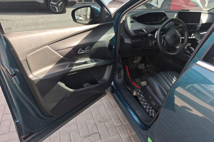 Used Peugeot 5008 2023 400THP Passionate Full-Seat Edition 7 Seats Driver Seat