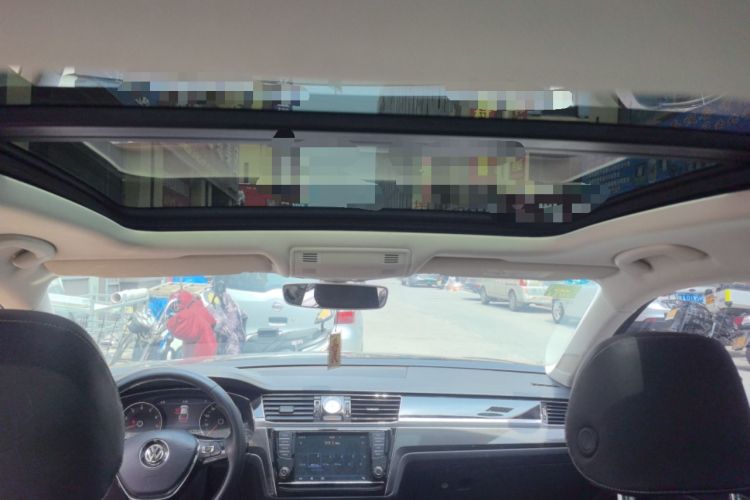 Used Volkswagen Phideon 2016 380TSI Two-Wheel-Drive Supreme Edition Headliner