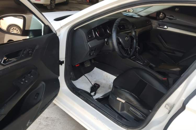 Used Volkswagen Lamando 2015 230TSI DSG Fashion Edition