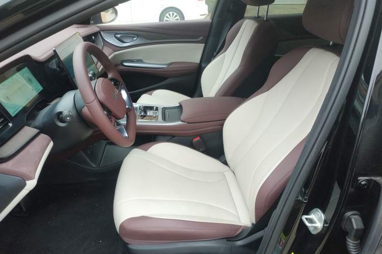 Used BYD Seal 2023 DM-i 1.5T 121km Prestige Model
