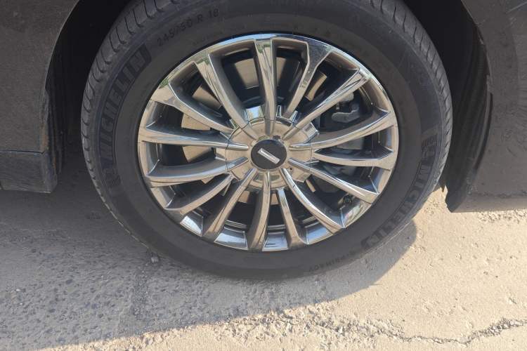 Used Wey Gaoshan 2025 Four-Wheel Drive Alpine 8 Right Front Wheel Hub