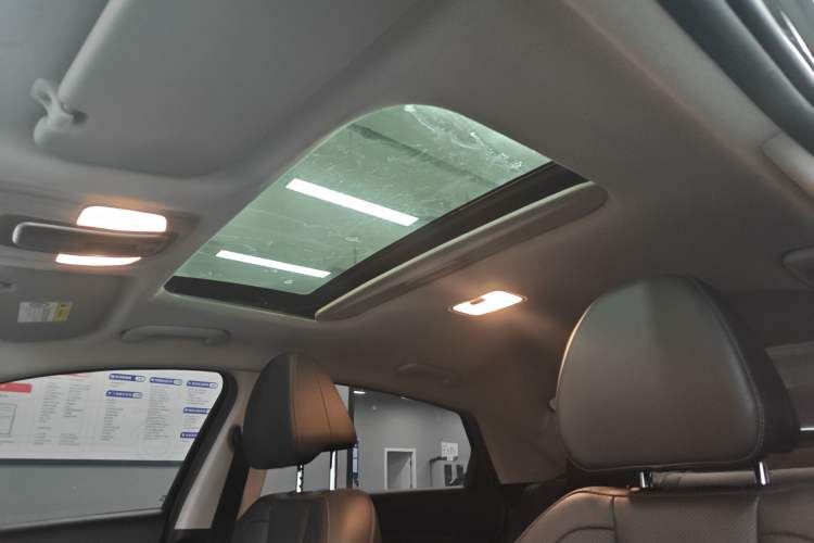 Used Hyundai Elantra 2022 1.5L CVT LUX Black Knight Limited Edition
