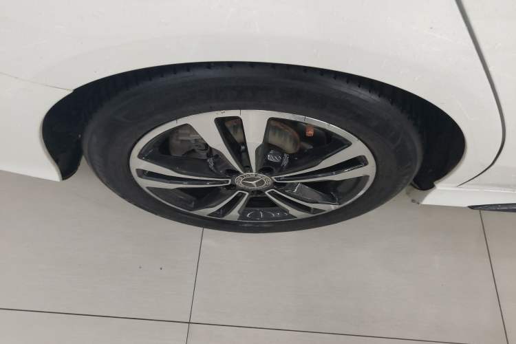 Used Mercedes-Benz C-Class 2019 C 260 Sport Edition Right Rear Wheel Hub