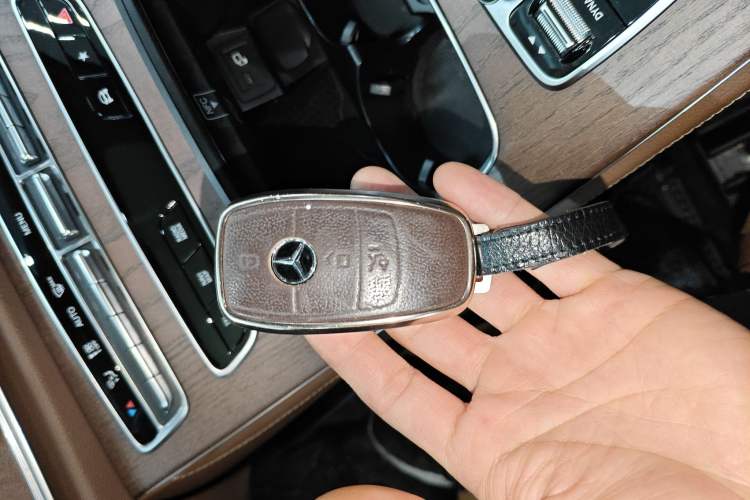 Used Mercedes-Benz E-Class 2022 E 300 L Luxury Model