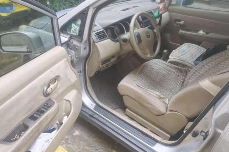 Used Nissan Tiida Sedan 2008 1.6L Manual Fashion Edition Driver Seat