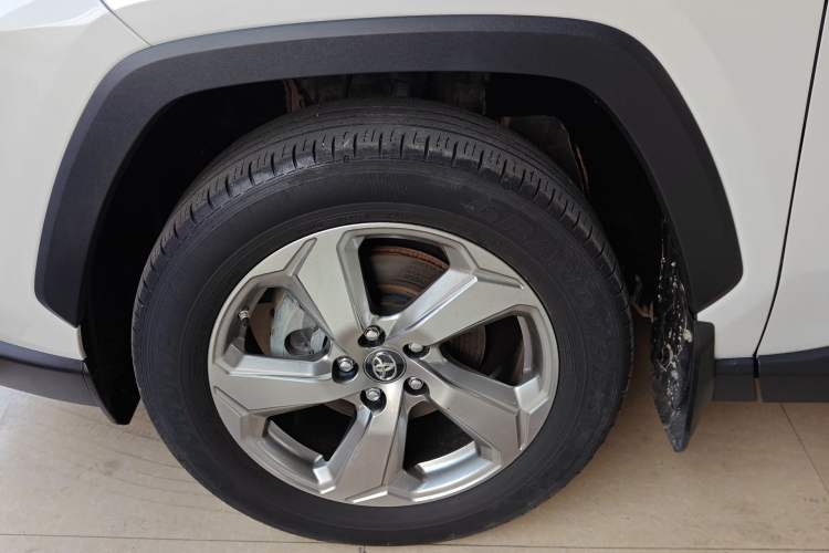 Used Toyota RAV4 2021 2.0L CVT Two-Wheel Drive Fashion Edition
