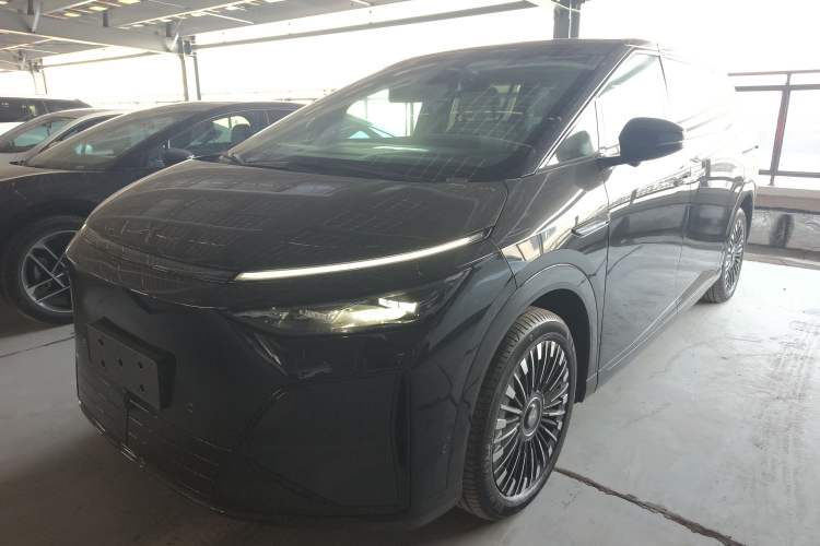 Used XPeng X9 2026 Model—Range-Extended Version 1602 Ultra