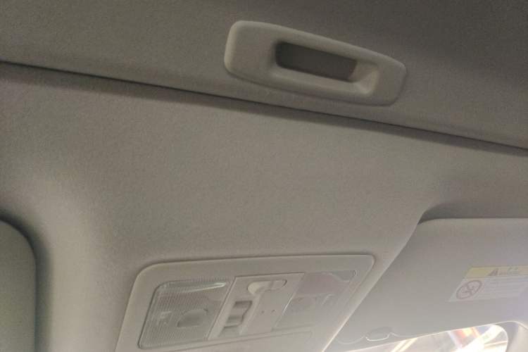 Used Nissan Lannia 2019 1.6L CVT Smart Connect Smart Cool Version China VI Standard Headliner