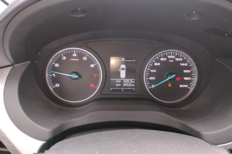 Used JAC Refine M3 2023 PLUS 1.5T 9-Seater Smart Connectivity Version