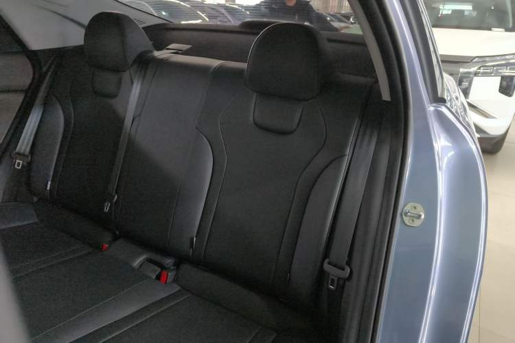 Used Hyundai Elantra 2023 1.5L CVT LUX Prestige Edition Left Rear Seat