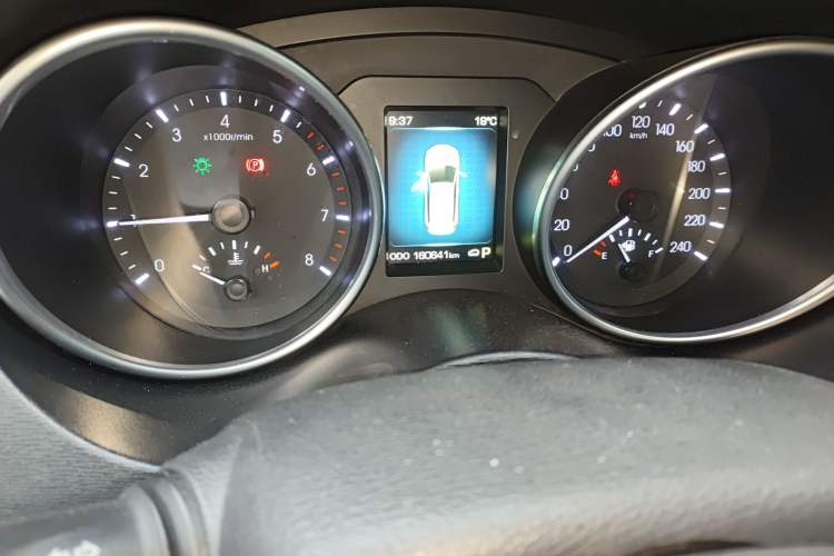 Used Haval H6 Coupe 2015 Blue Label 2.0T Automatic Two-Wheel Drive Elite Model Odometer Close Up