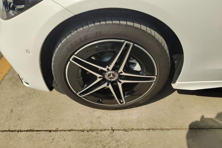 Used Mercedes-Benz C-Class 2024 Facelifted C-Class 260 L Night Edition Sports Version Left Front Wheel Hub