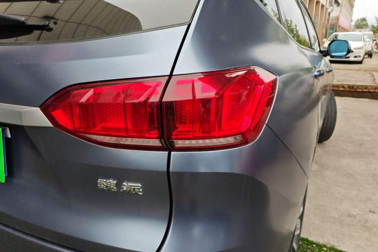 Used Wey VV6 2018 2.0T Two-Wheel-Drive Ultra-Luxury Version China V Standard