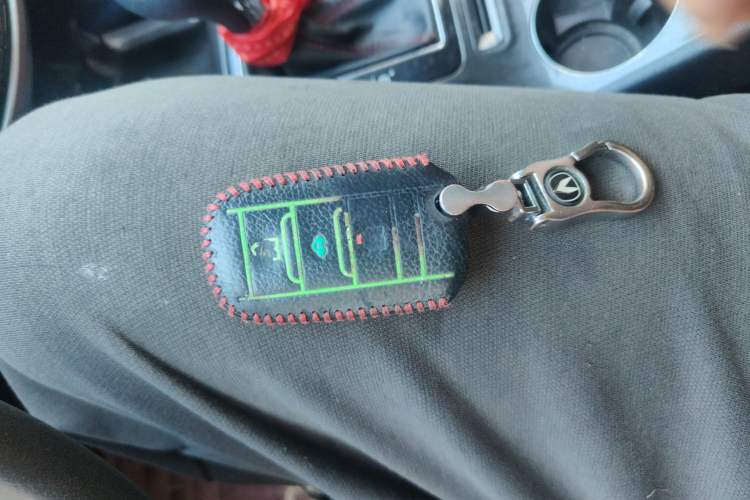 Used CHANGAN CS75 2017 Shangkui Edition 1.5T Automatic Fengxiang Model
