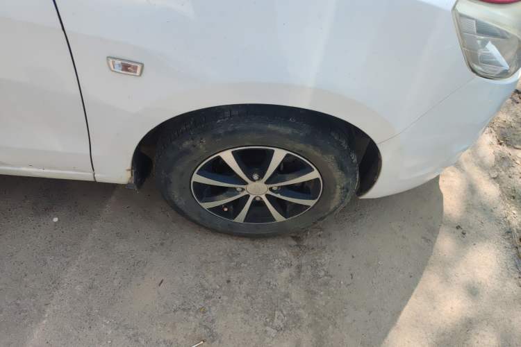 Used Chevrolet Sail 2013 Sedan 1.2L Manual Fashionable Happiness Edition
