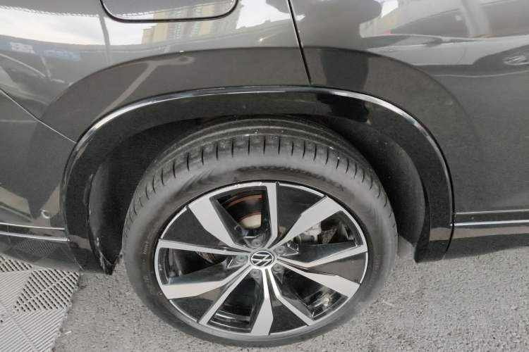 Used Volkswagen Tayron 2024 380TSI All-Wheel Drive R-Line Pro Smart Edition Exterior 5