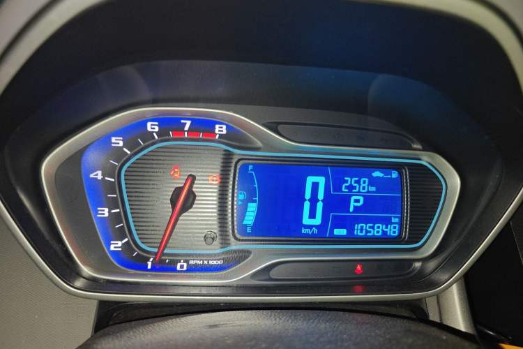 Used Chevrolet Aveo Sonic 2014 Hatchback 1.6 SX AT Fashion Edition Instrument Cluster