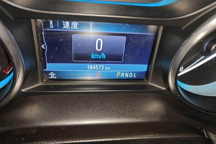 Used Buick Envision 2016 28T Four-Wheel Drive Luxury Model Odometer Close Up