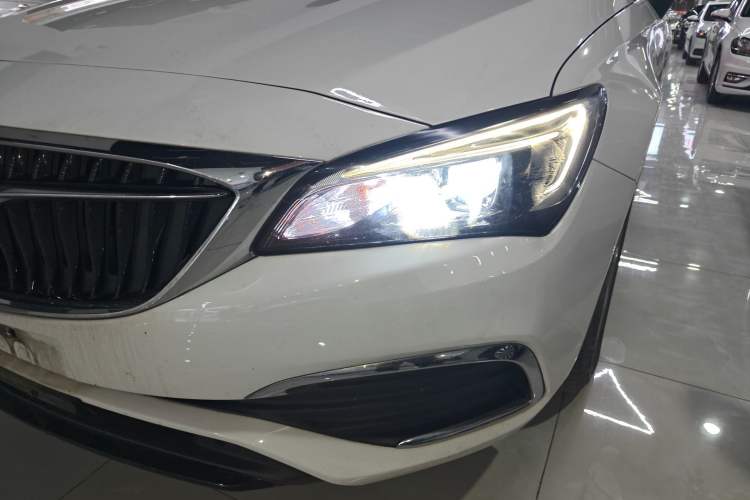 Used Buick Verano 2018 Sedan 15S Automatic Entry Model Left Front Headlight