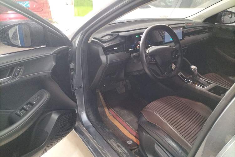 Used Roewe i5 2023 1.5L CVT Luxury Edition Driver Seat