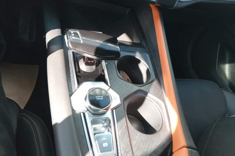 Used CHANGAN UNI-V 2022 1.5T Excellence Model
