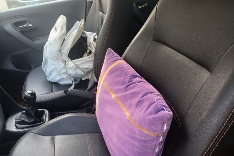 Used Volkswagen Polo 2014 1.4L Manual Fashion Edition
