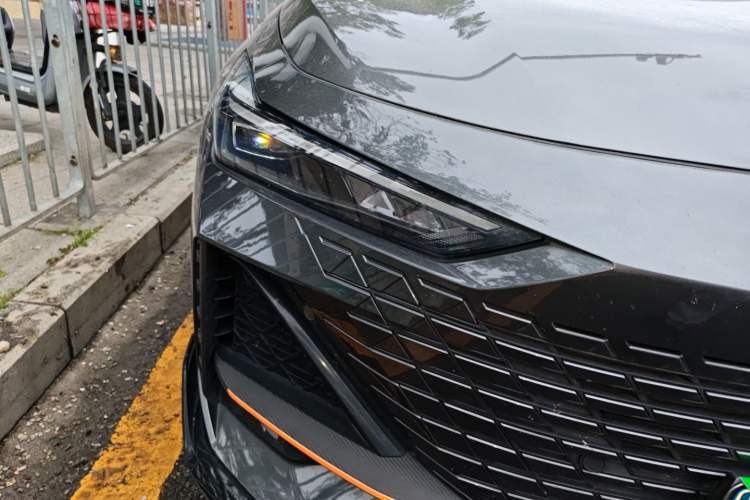 Used CHANGAN UNI-V 2022 1.5T Sport Edition
