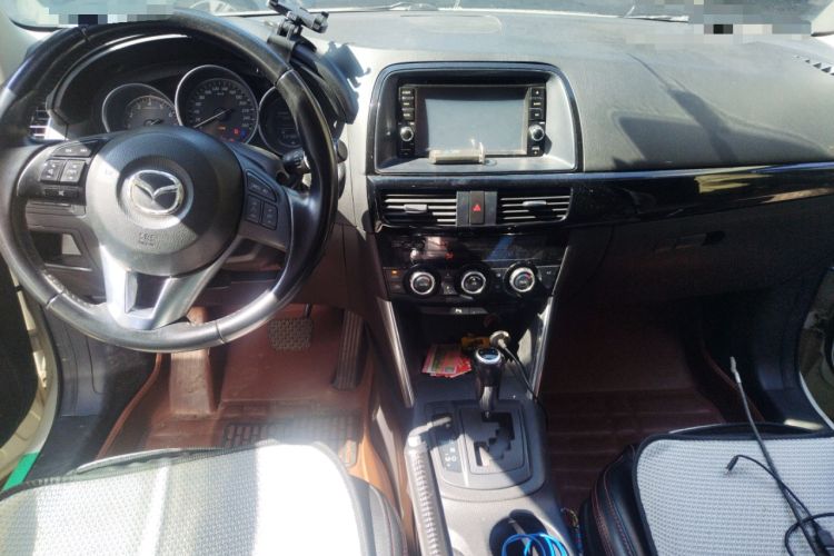 Used Mazda CX-5 2014 2.0L Automatic Two-Wheel Drive Urban Version Center Console