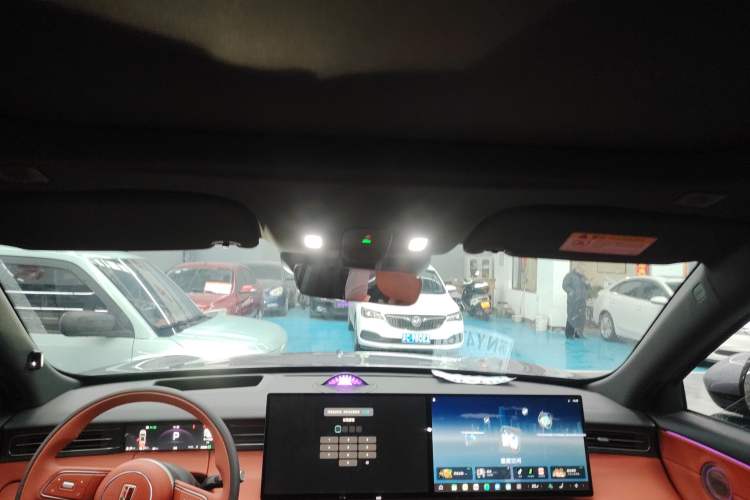 Used Hongqi HS6 PHEV 2026 220 All-Wheel Drive Smart Hybrid Version