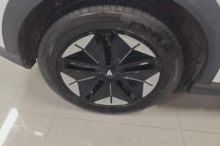 Used Deepal S07 2023 200Max Range-Extended Version Right Rear Wheel Hub