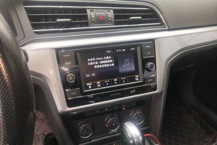 Used Volkswagen Lamando 2019 230TSI DSG Fashion Edition China VI
