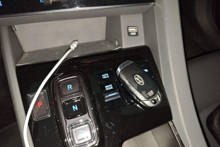 Used Hyundai Sonata 2022 380TGDi Automatic 20th Anniversary Edition Gear Lever