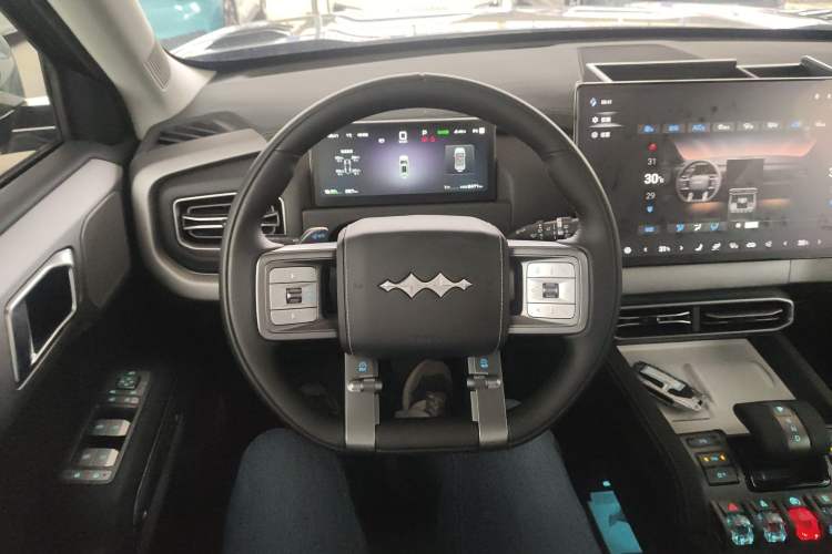 Used Formula Leopard Titanium 3 2025 501 km All-Wheel Drive Intelligent Driving Max Edition Steering Wheel