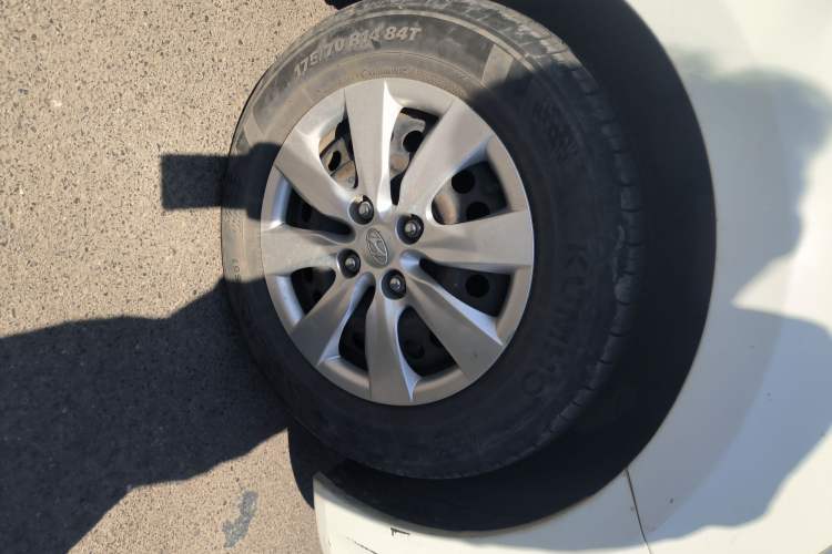 Used Hyundai Verna (older generation) 2010 Sedan 1.4L Automatic Comfort Model GS
