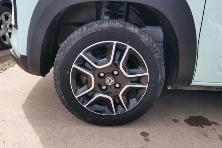 Used Dongfeng NAMMI BOX 2022 Chasing Wind Edition 331 km Standard Model Left Front Wheel Hub