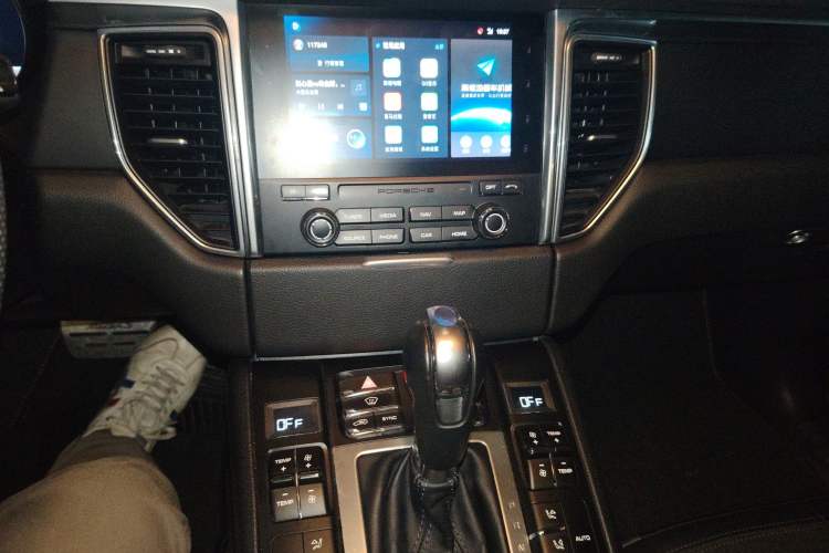 Used Porsche Macan 2016 Macan 2.0T Audio And AC Panel