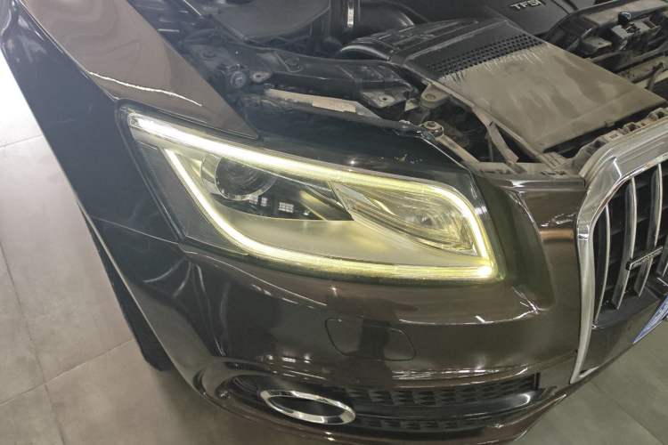 Used Audi Q5 2017 Plus 40 TFSI Ambition Model Right Front Headlight