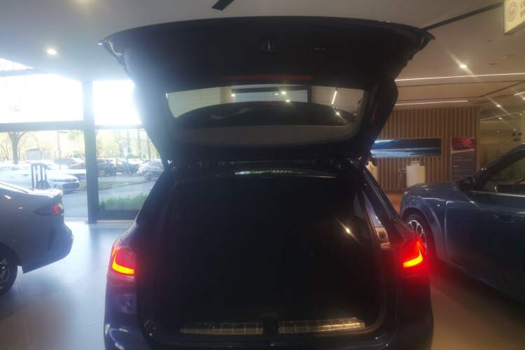 Used BMW X1 2022 xDrive25Li Luxury Model Trunk